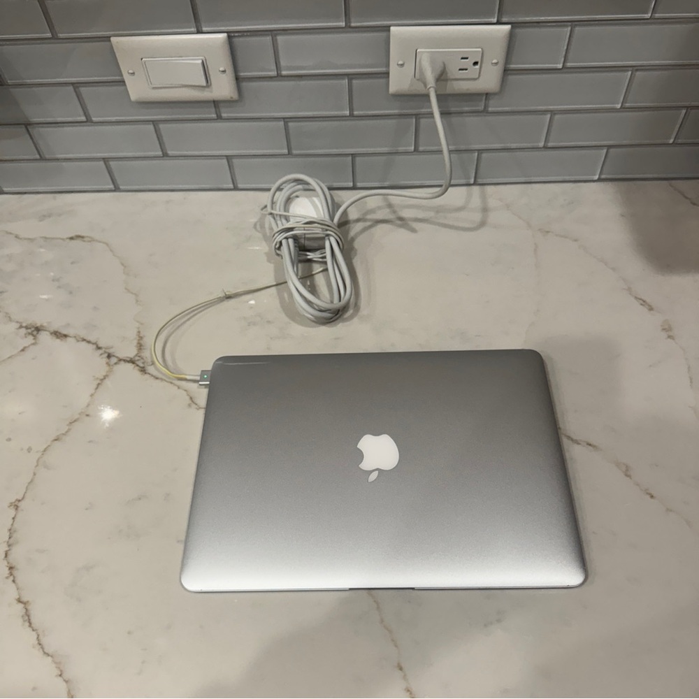 2017 MacBook Air 13-Inch